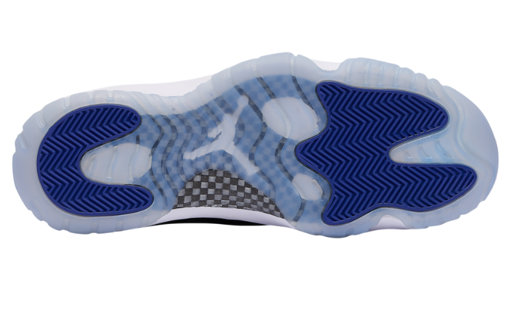 Air Jordan 11再次出现革新版本