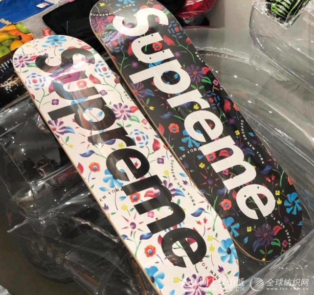 Supreme本周发售赠品你舍得用吗?