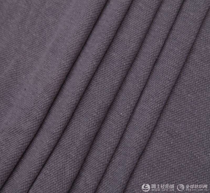 两种以上不同种类纤维混纺成纱线织成的布,主要有棉锦,锦棉,涤棉三类