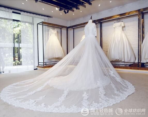 選婚紗要緞面還是紗面