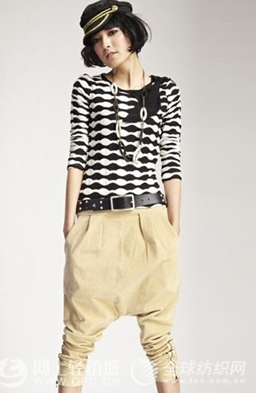 <em>卡其色</em>裤子<em>配什么</em>颜色<em>上衣</em>-全球纺织网资讯中