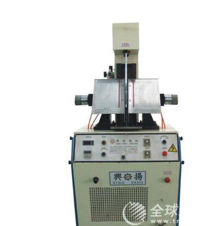 自動(dòng)靴面定型機(jī)(氣壓)