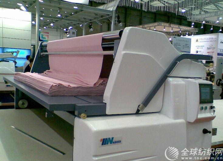 高效伺服智能全自动铺布机 服装 家居用品等企业 和鹰拉布裁床