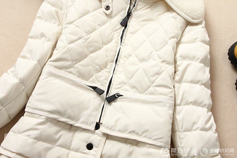 棉衣服褶皱了怎么办 棉衣掉毛怎么解决