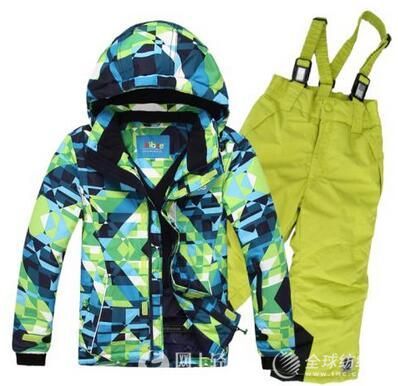 冲锋衣和滑雪服的区别