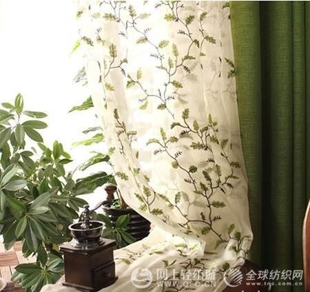 春季窗帘要多厚 薄纱窗帘